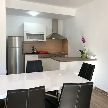 Dona Apartman Cres