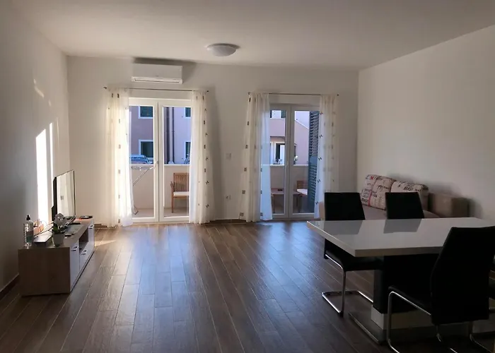 Dona Apartman *