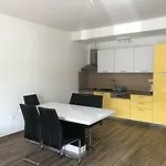 Dona Apartament Cres