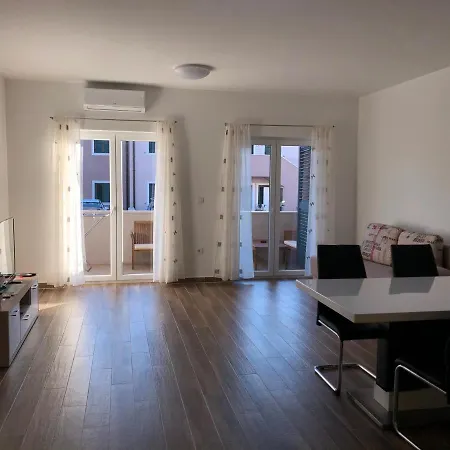 Dona Apartment *