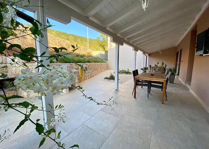 Dona Apartament Cres